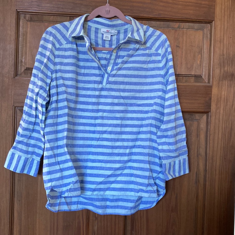 Shirt long sleeved  size 10 vineyard vines
